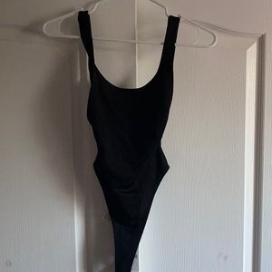 SOLID BLACK FOREVER 21 BODY SUIT